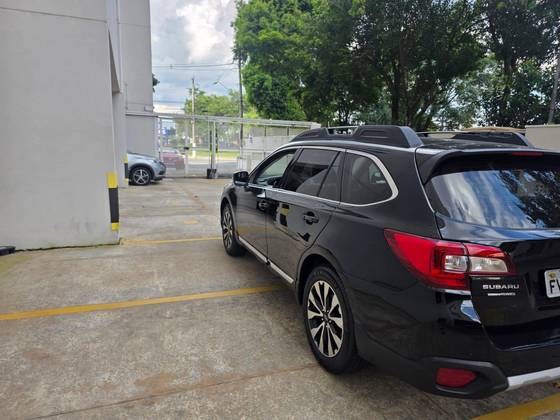 SUBARU OUTBACK 3.6 4X4 I6 24V GASOLINA 4P AUTOMÁTICO SUBARU OUTBACK 3.6 4X4 I6 24V GASOLINA 4P AUTOMÁTICO
